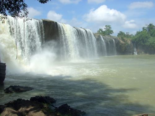 La cascade de Trinh Nu